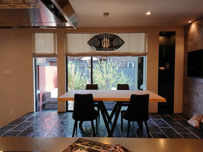 ベッドの隙間に”すきまスペーサー”